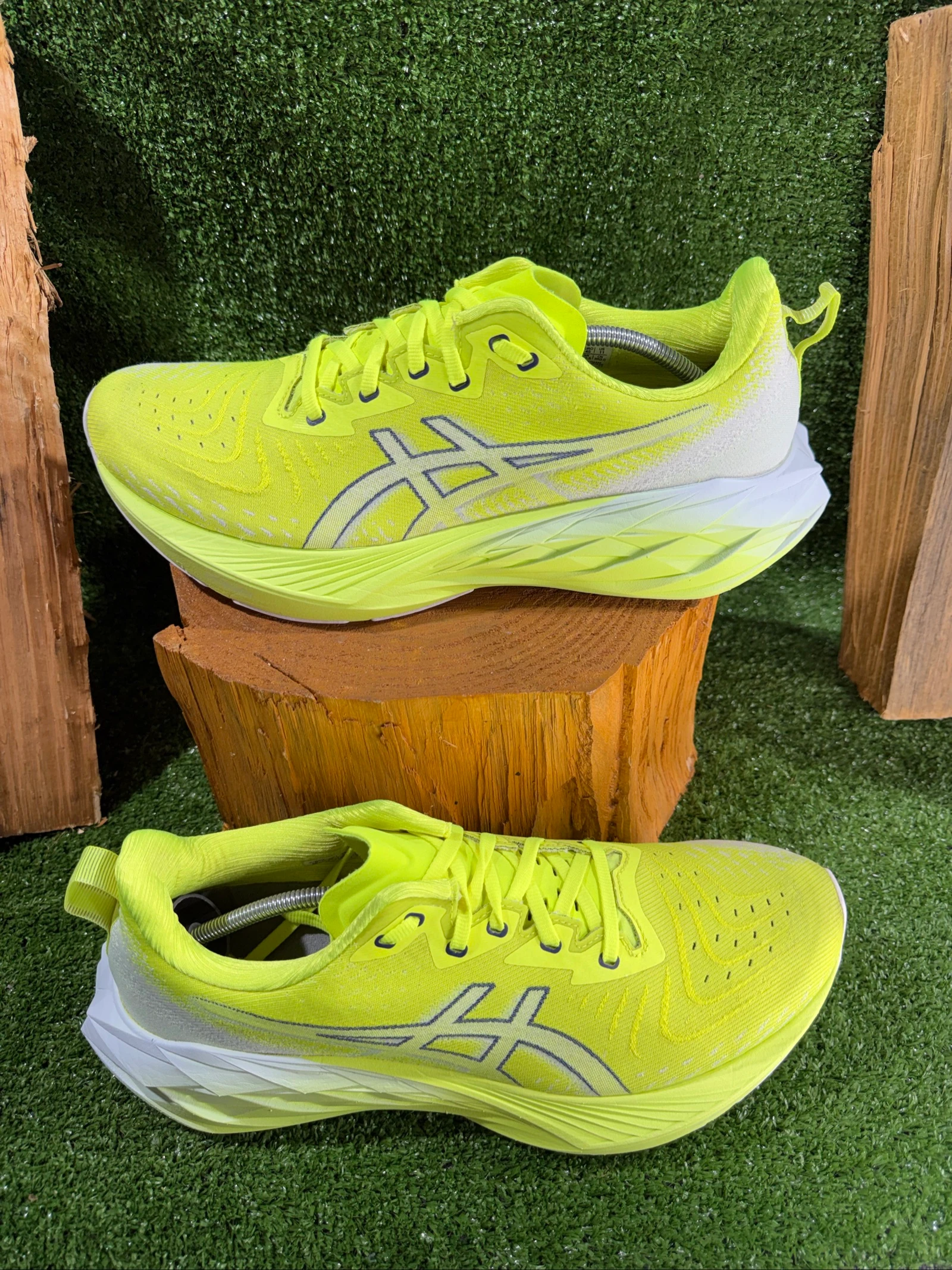 Asics Novablast 4 Running Run Road Running Shoes Size EU 45 JP 28.5cm – photo 2